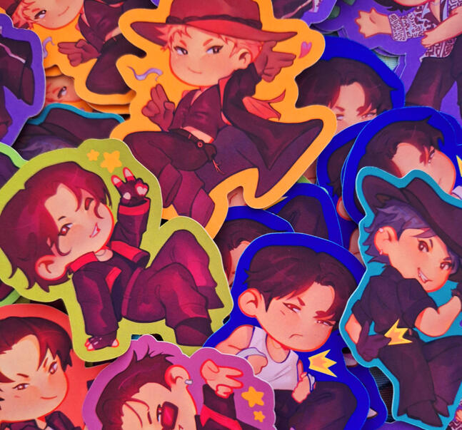 Adesivos desenvolvidos baseados no clipe musical de "Bouncy", do grupo sul-coreano ATEEZ.
